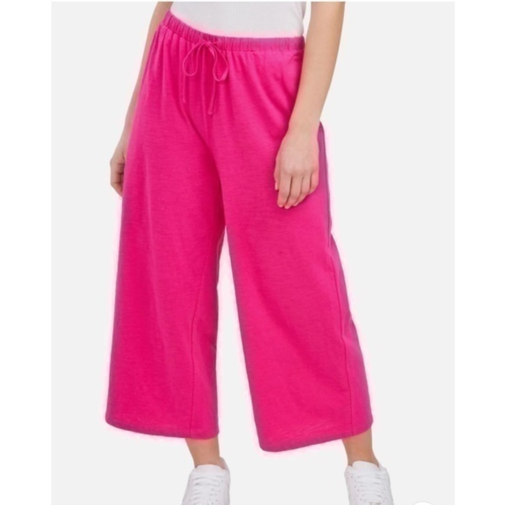 Riley & Rae Hot Pink Women's Cropped Wide Leg Pants NWOT